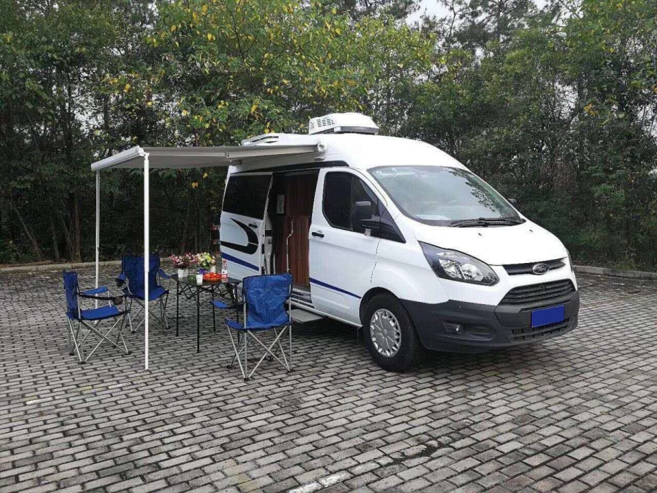 B型房車 全順房車 國(guó)產(chǎn)房車報(bào)價(jià)15271321777