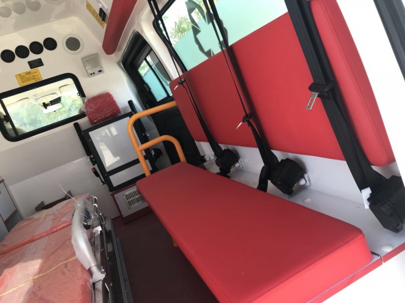 國六救護(hù)車 高端奔馳救護(hù)車改裝方案15271321777