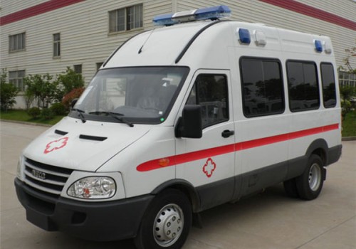 依維柯寶迪A37監(jiān)護(hù)型救護(hù)車(chē)