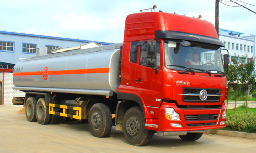 東風(fēng)天龍前四后八化工液體運(yùn)輸車